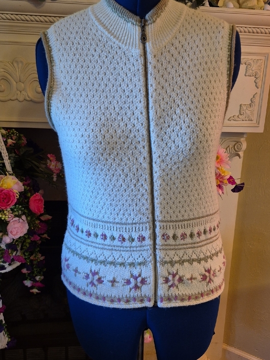 Woolrich Sweaters - Woolrich Womens Floral Knit Full Zip Sweater Vest. Sz.L.(#2013D) vintage 90's.